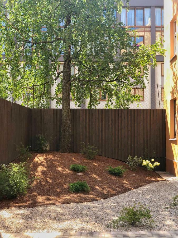 Stylish Studio Close To City Center, Cafes & Parks & Local Dining Riga Exterior foto